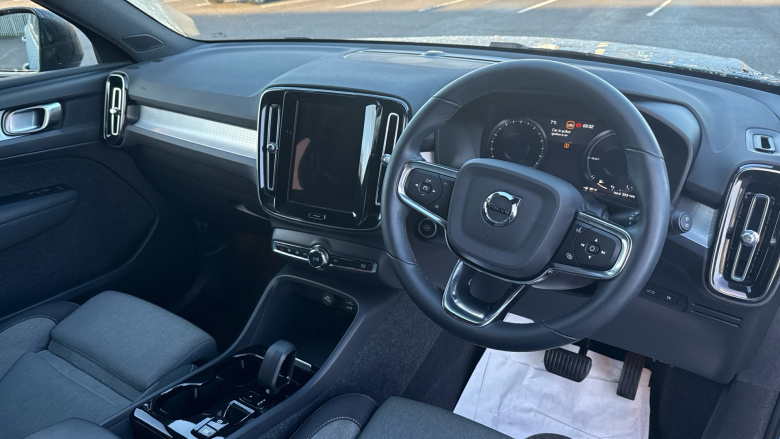 Volvo Xc40 1.5 T4 Recharge PHEV Plus Dark 5dr Auto Estate